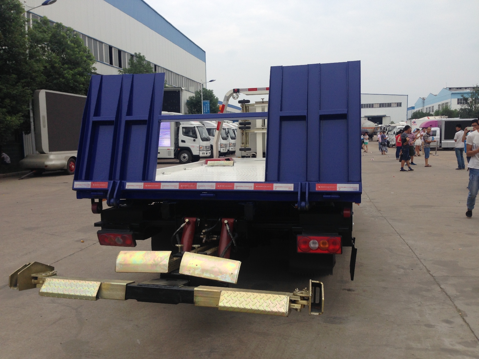 ���彭��{������܇