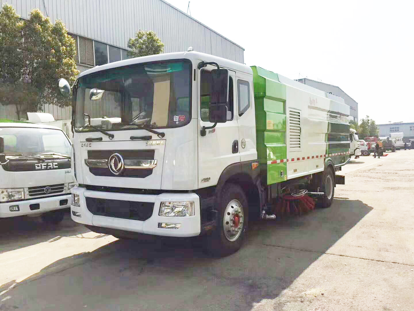 東風(fēng)D9洗掃車