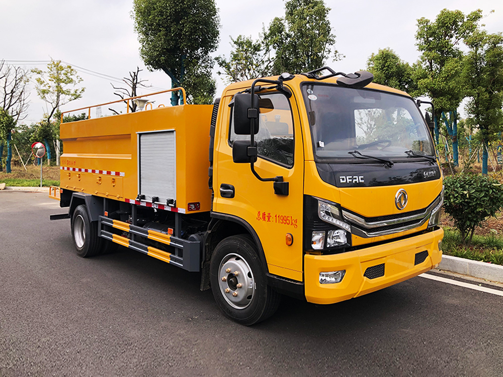 東風(fēng)大多利卡高壓清洗車