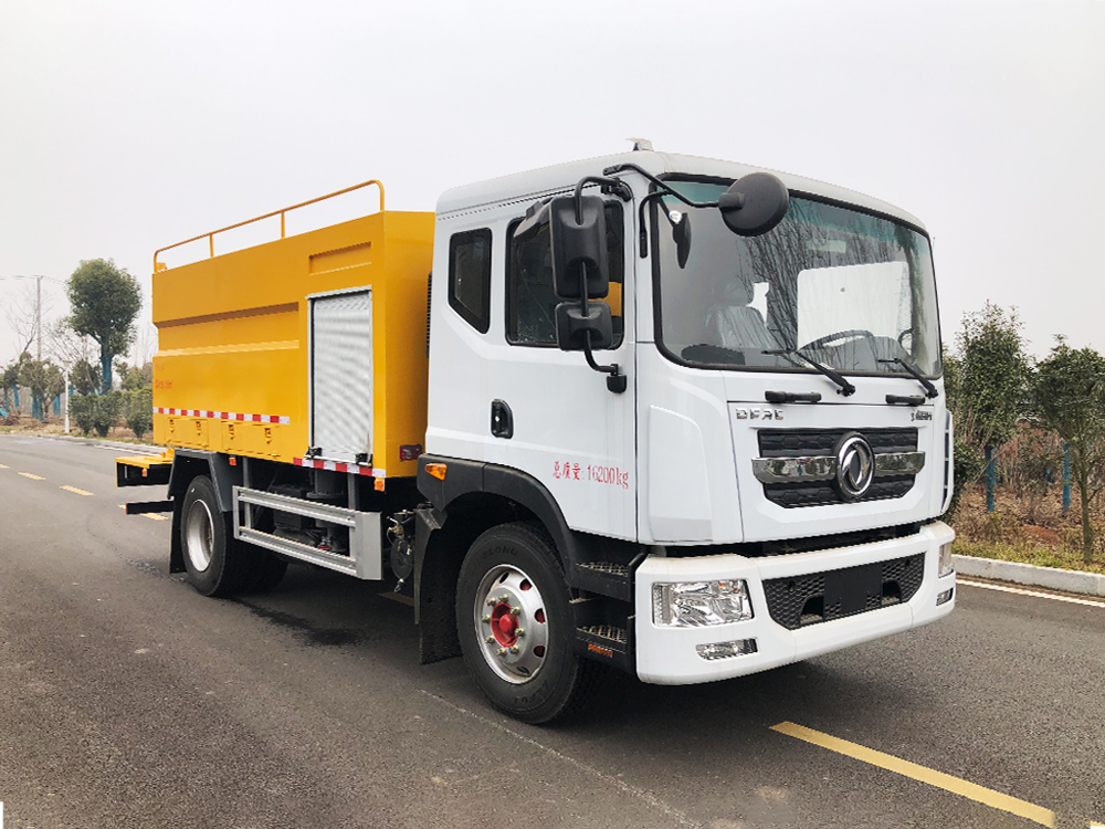 東風(fēng)D9高壓清洗車