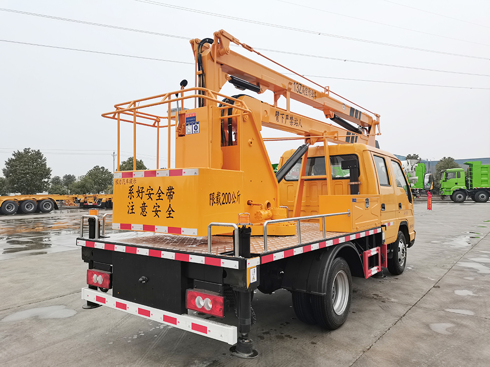 ����С��֮��13�׸߿����I(y��)܇